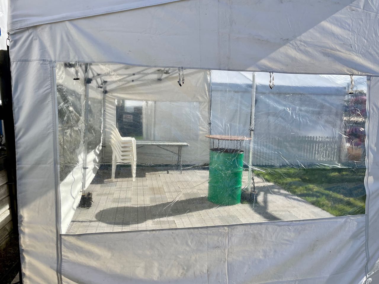 5.7x2.7m KNE Awning Includes x 3 Clear window Side Walls