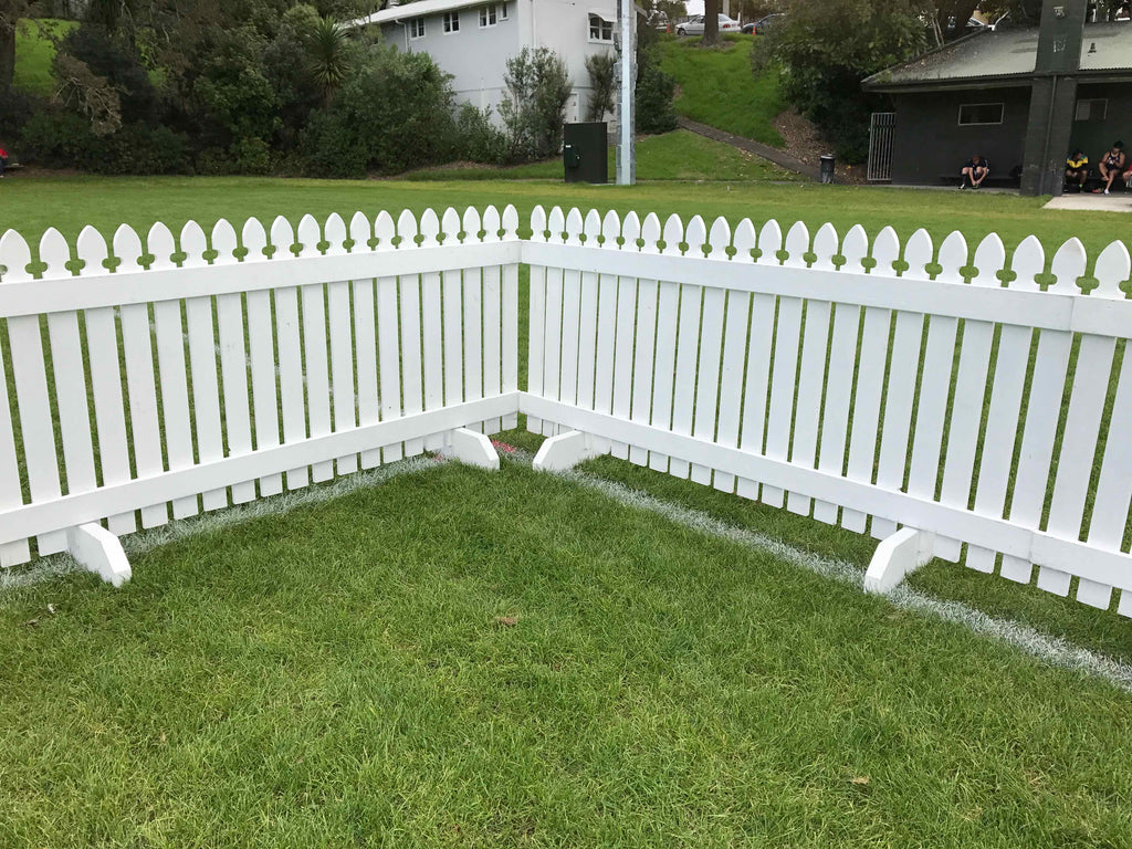 2m White Wooden Picket Fencing  - L:2m / H: 900