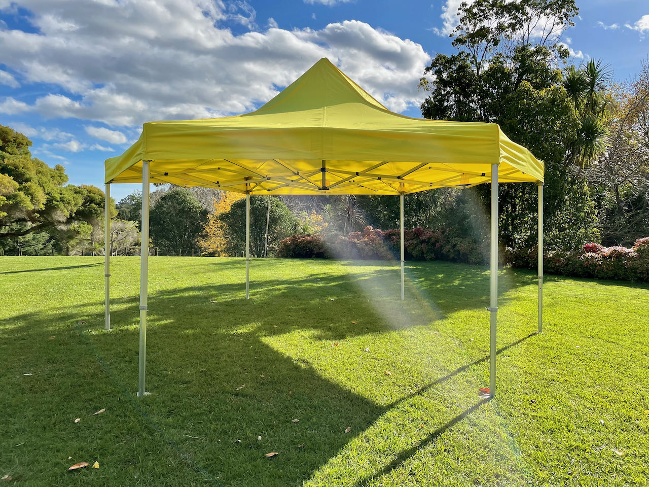 2.5x2.5x2.5m Hexagon Marquee = 16m2