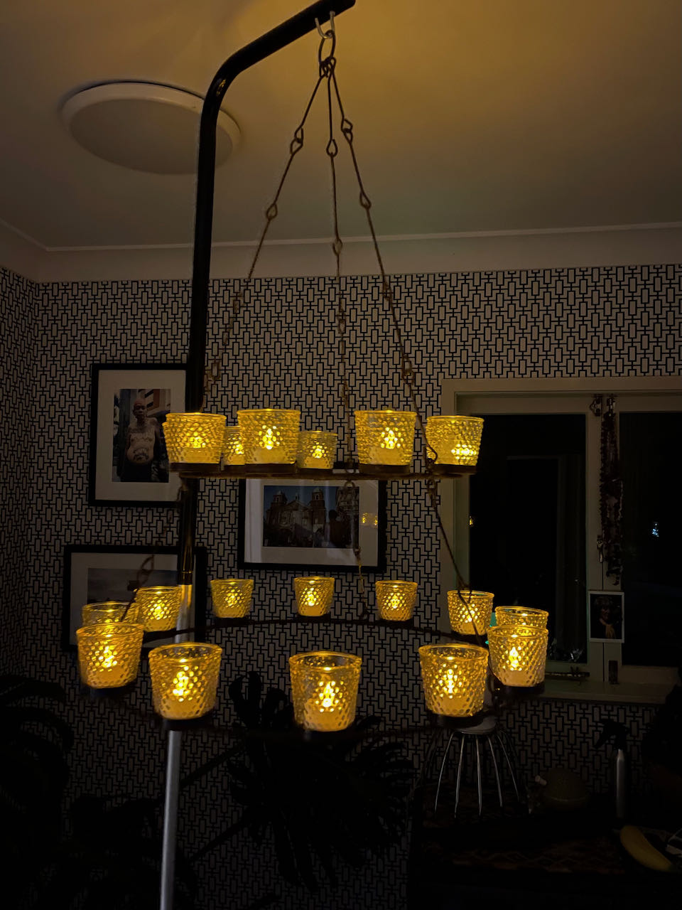 Double-Tier Clear Glass Tea Light Chanderlier Hire