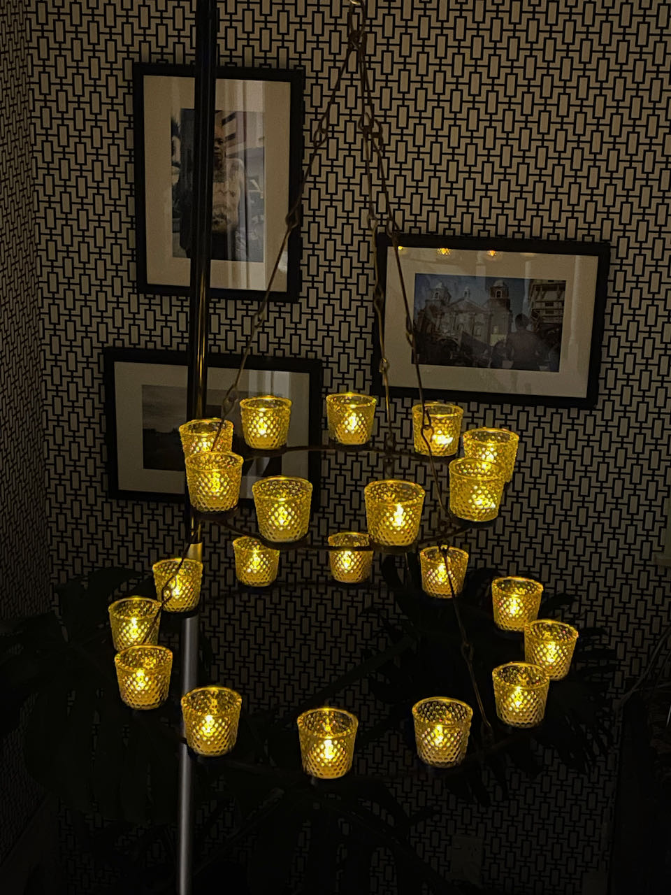 Double-Tier Clear Glass Tea Light Chanderlier Hire