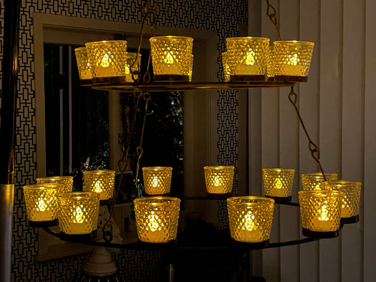 Double-Tier Clear Glass Tea Light Chanderlier Hire