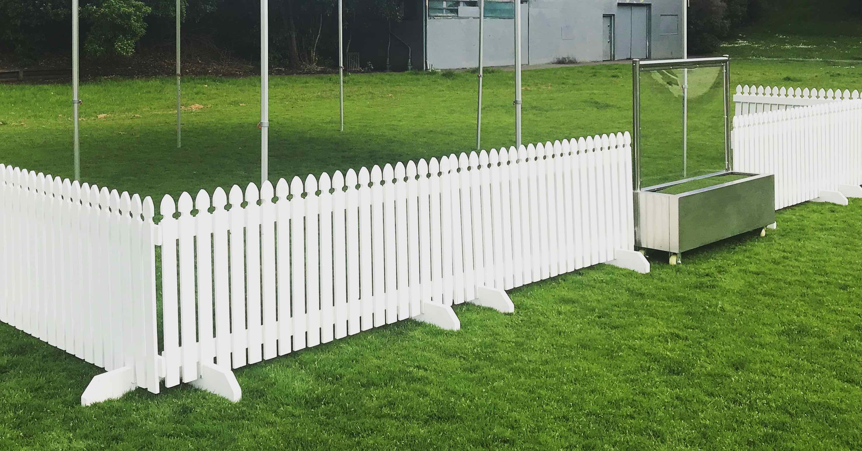 2m White Wooden Picket Fencing Hire - L:2m / H: 900